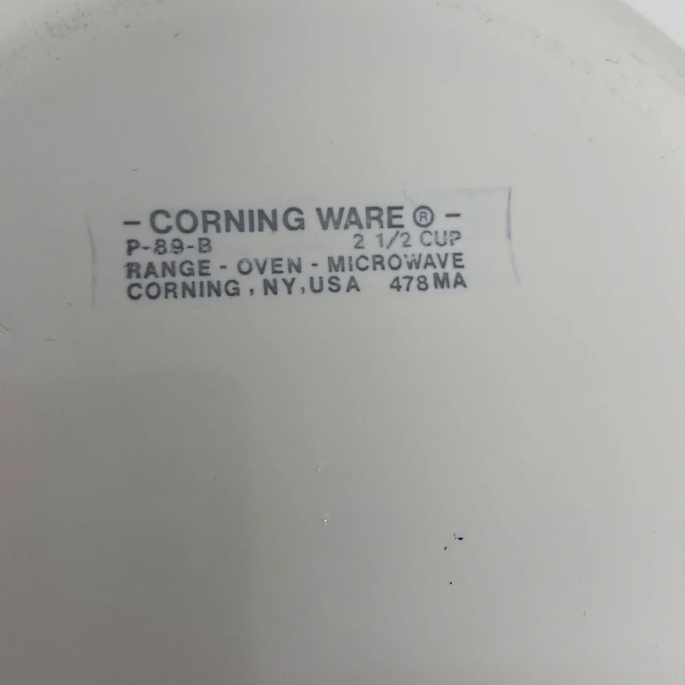 Corning Ware La Sauge 2 1/2 Cup Small Saucepan White with Spout and Handle